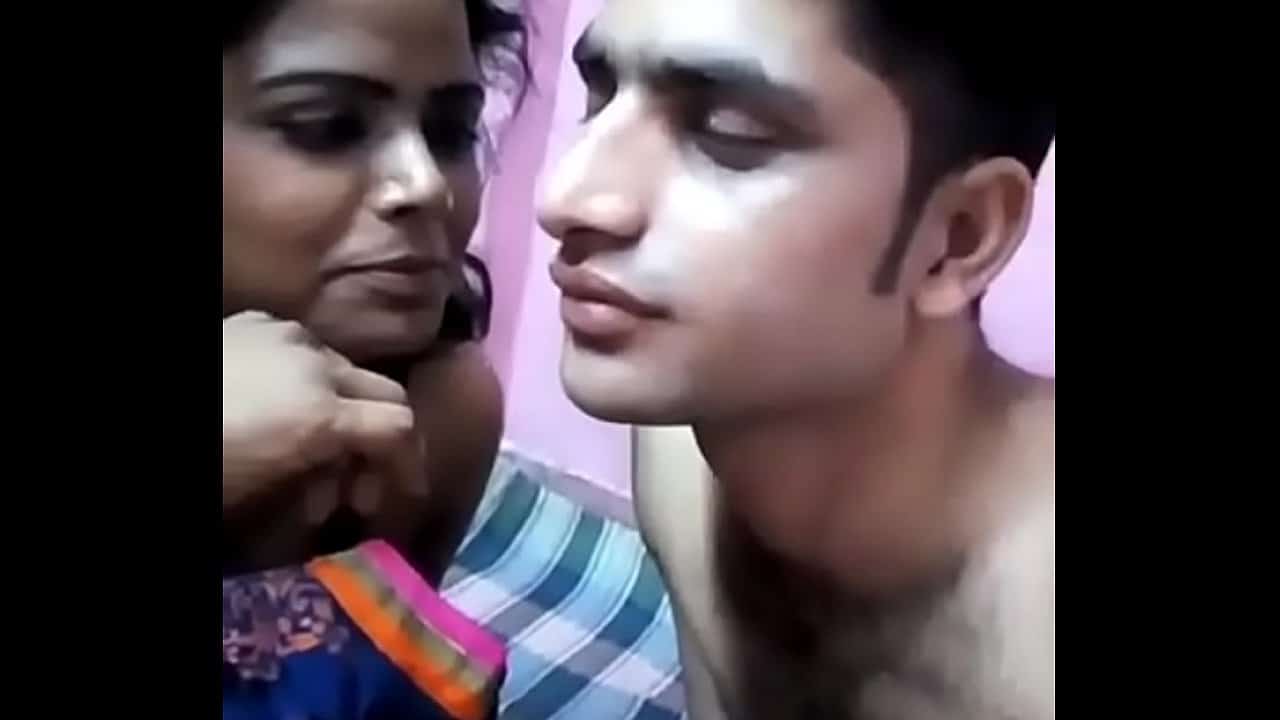 tamil Village desi sexy girl fucked by young chachu at home