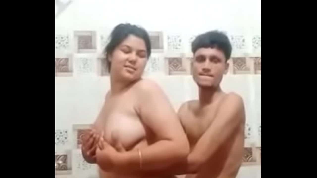 xvideos3 Desi Couple XXX bathroom Sex At Home Video MMS
